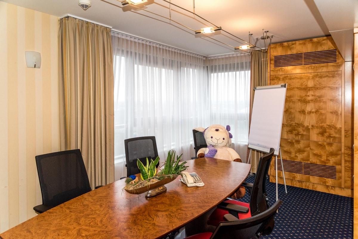 By Friends Hotel