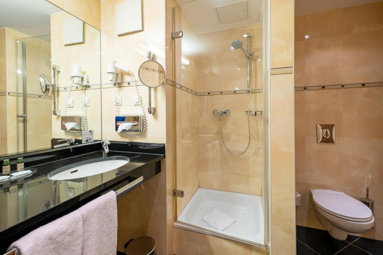 Hotel Welcome 4*